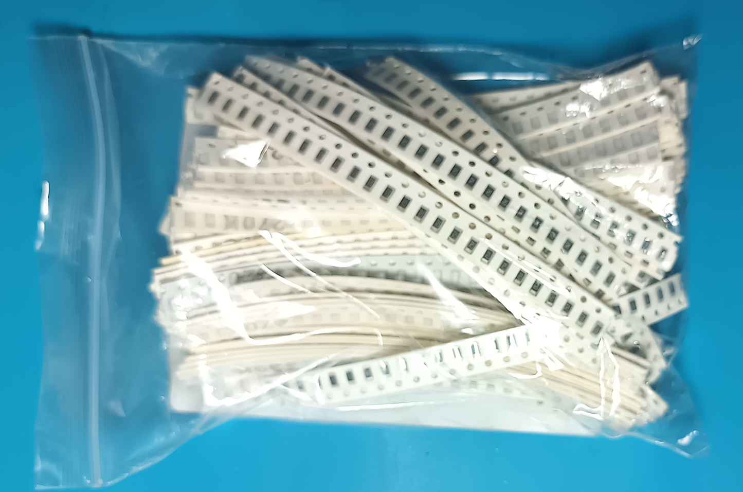 Resistor Kit SMD 1206 Assorted Values 10Ω - 910K Ω 5% 80 values X 25pcs = 2000pcs